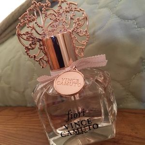 🌸🌺 fiori by Vince Camuto 🌹🌼